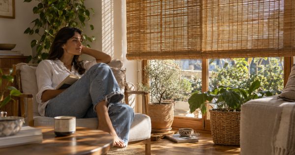 Persianas de esterilla: cómo sumar calidez y luz suave sin renovar toda la casa